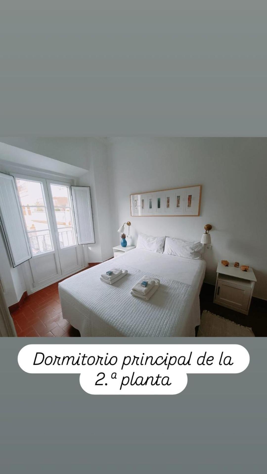 Apartamentos En La Plaza Dona Elvira, 7 Seville Exterior photo