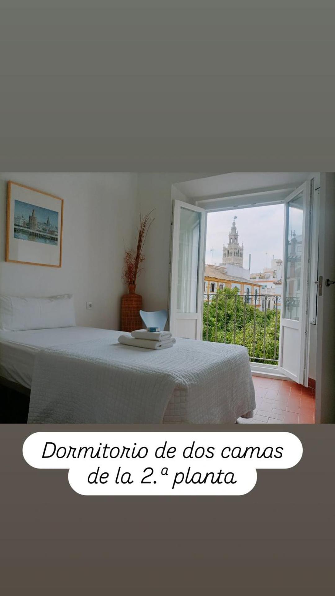 Apartamentos En La Plaza Dona Elvira, 7 Seville Exterior photo